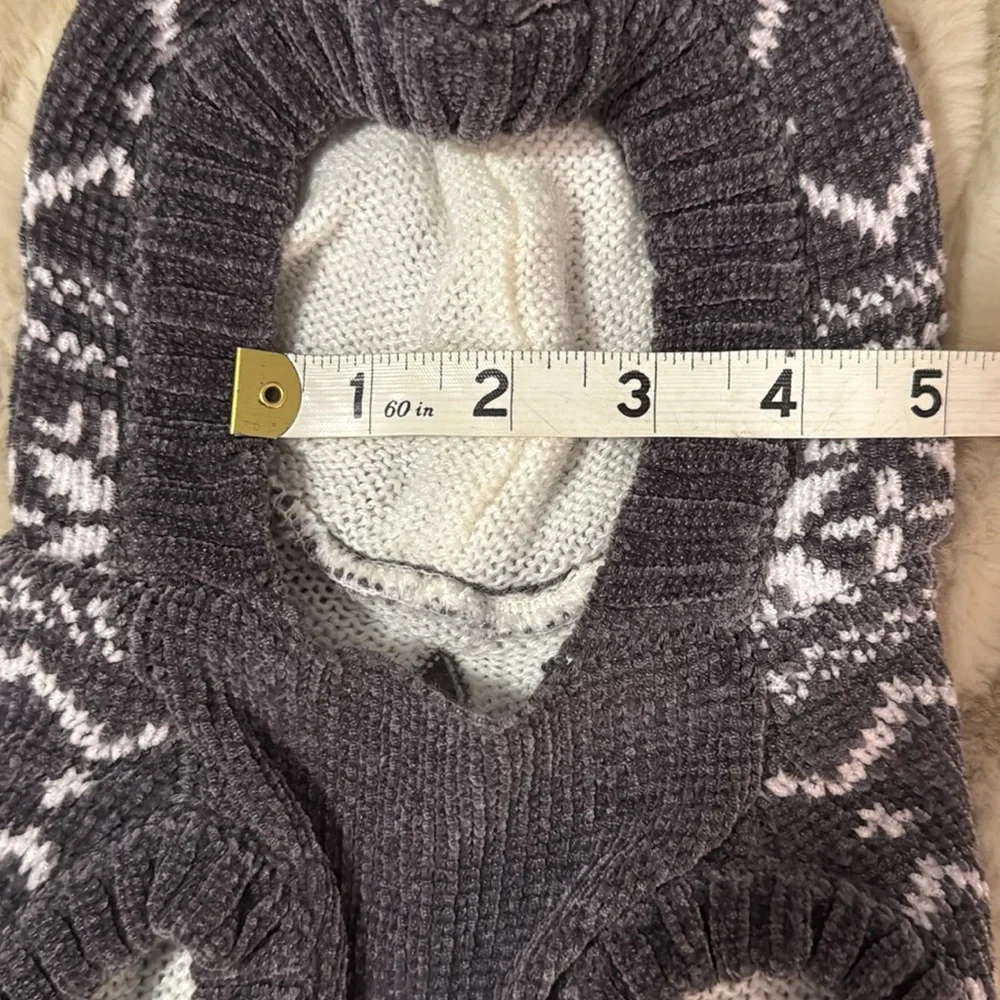 Bee & Willow Grey/white pet dog sweater XS/S